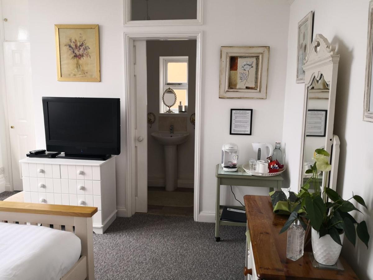 Sunset Guest House Hunstanton Exterior foto A room at the hotel